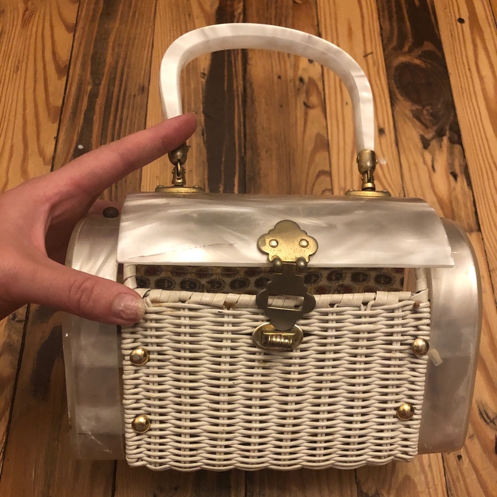 Vintage White Stylecraft Rattan wicker purse top open